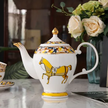Европейският модерен Луксозен кана за кафе и за кафе, голям чайник за чай, битова керамика чай от костен порцелан, гърне за студена вода